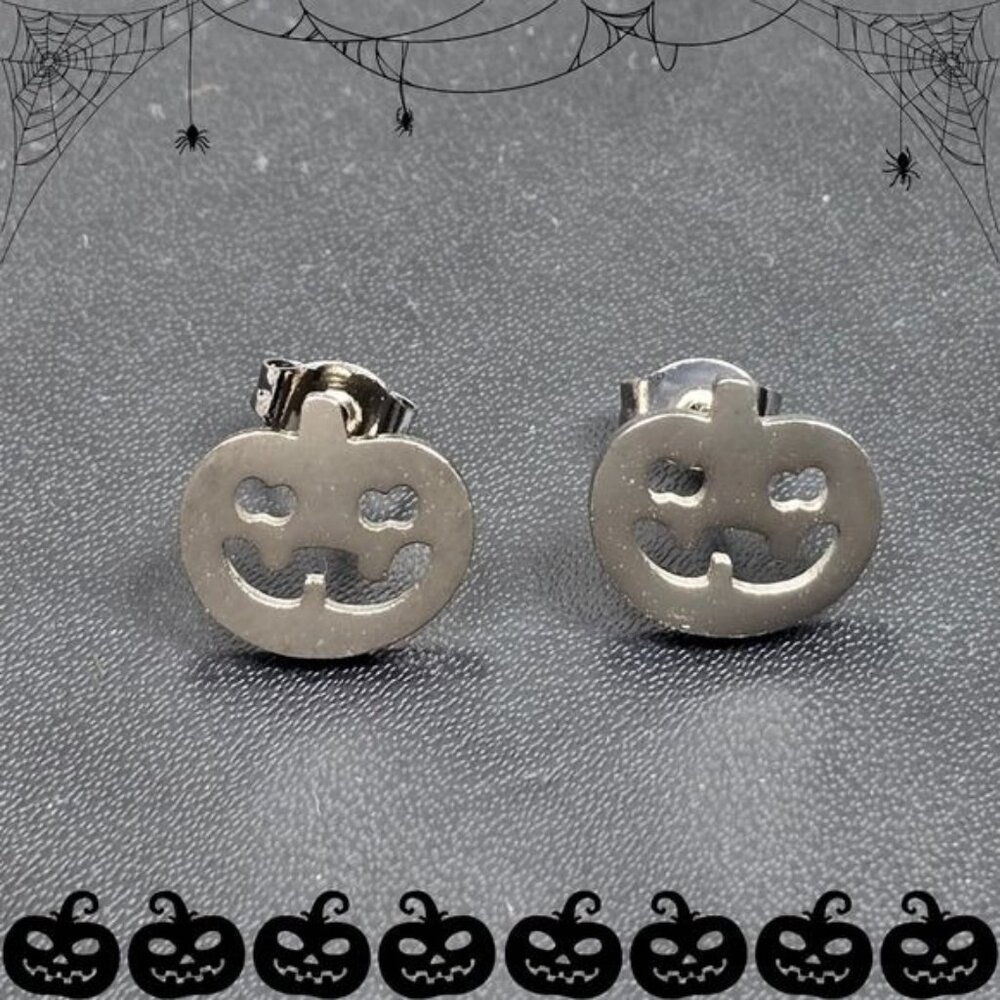 🎃‎ Silver Jack-o'-lantern Earrings (NWOT)
